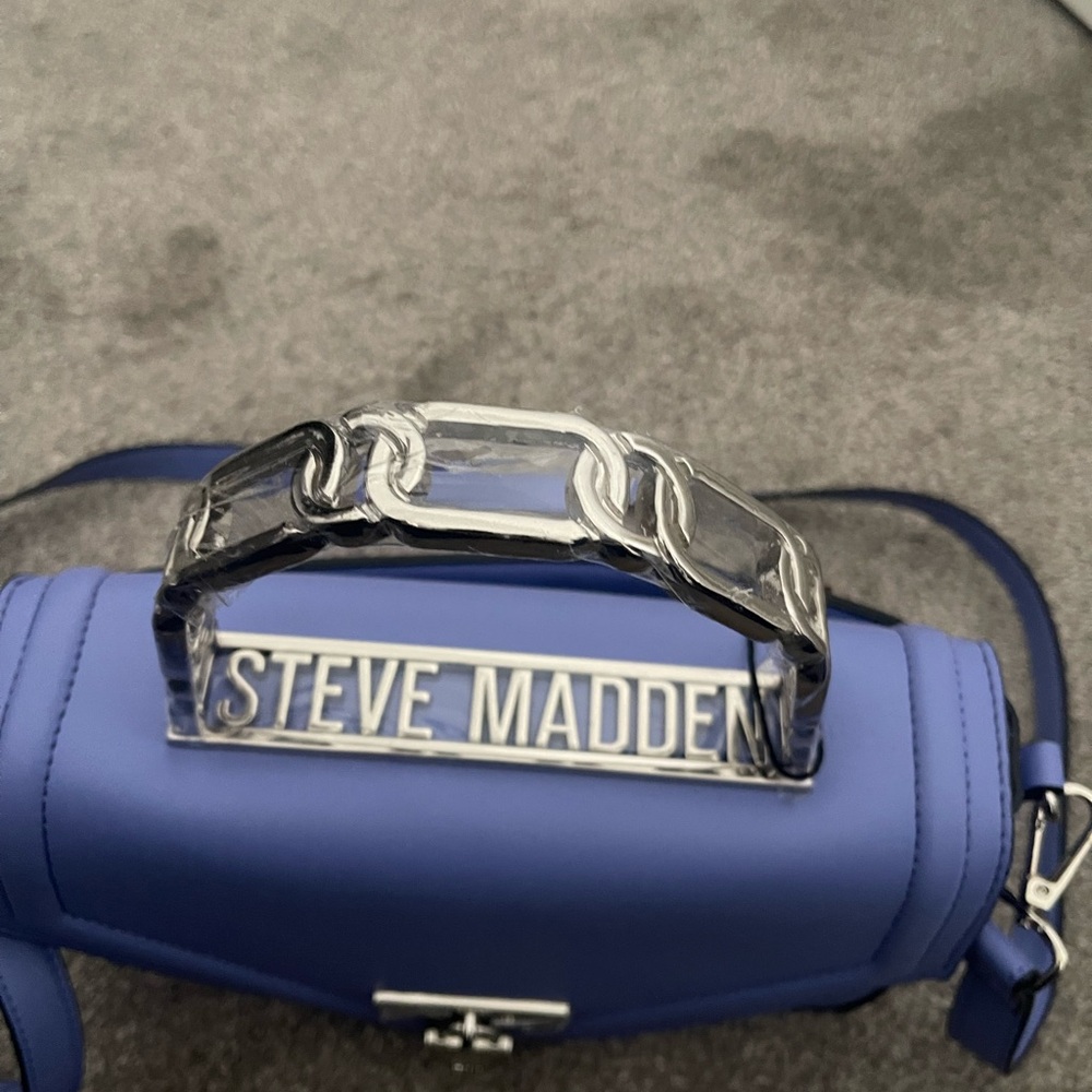 Steve Madden BGINEVRA Purple Lock Satchel/ Crossbody Bag.